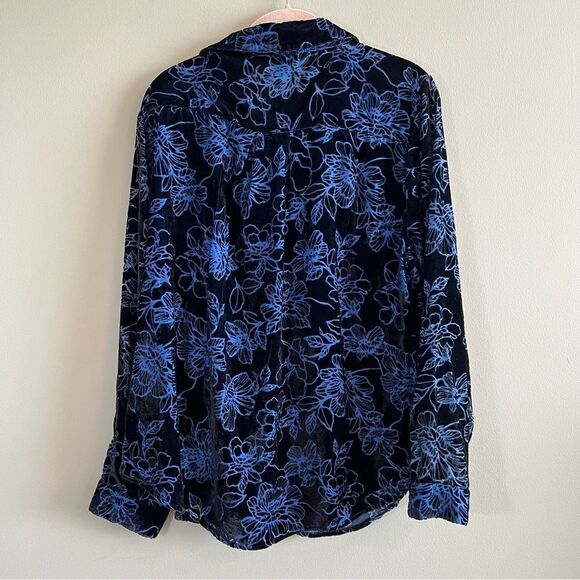 ✨ Torrid Black Blue Floral Velvet Button Up Shirt 1X - Picture 11 of 13
